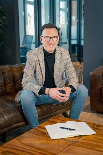 dr n. med. i n. o zdr. Adrian Kwaśny, dietetyk